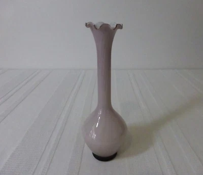 MURANO ITALY STYLE 8" Vintage lilac purple ART GLASS FLOWER VASE ornament - image 1 of 4