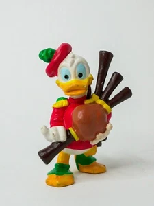 Bullyland Disney Highland Donald Duck with Bagpipes figure - Picture 1 of 5