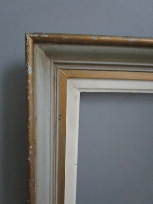 Cadre ancien en bois Mouluré effet doré - Photo 1/4