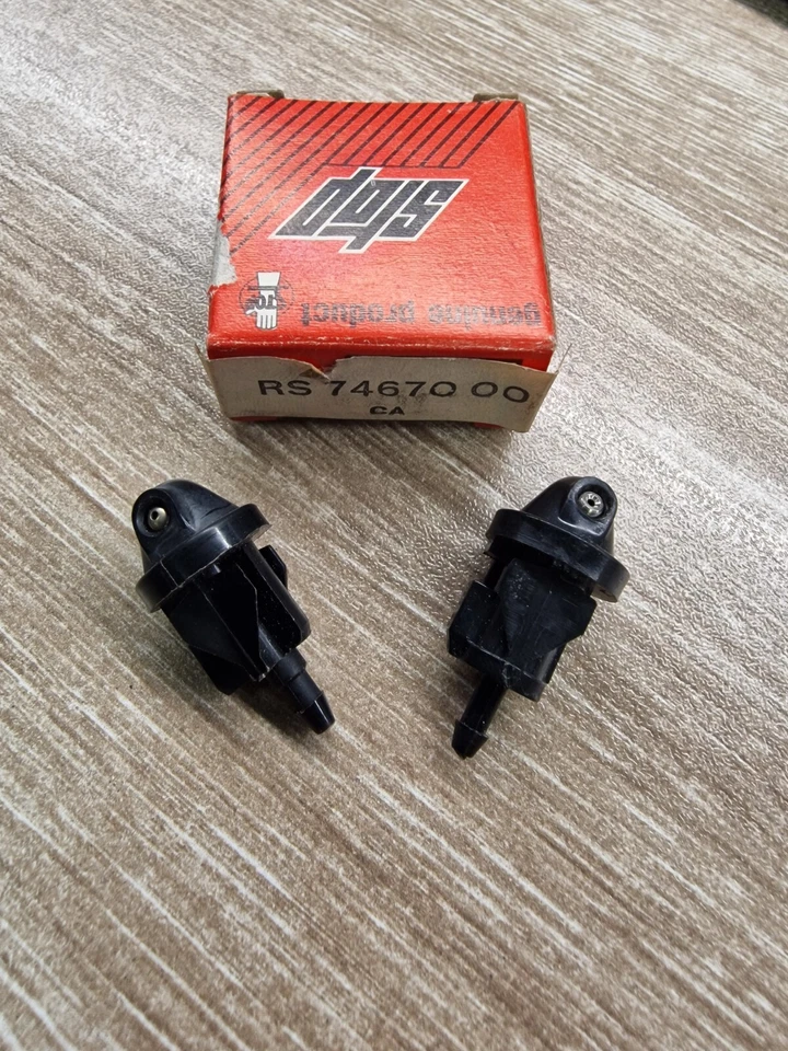 СОПЛО ОМЫВАТЕЛЯ ВЕТРОВОГО СТЕКЛА PEUGEOT 404-504 643823 - Изображение 1 из 4