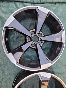 LLANTA DE ALUMINIO ORIGINAL R20 AUDI Q5 SQ5 80A601025AQ 8X20 ET39 Schwartz - Imagen 1 de 3
