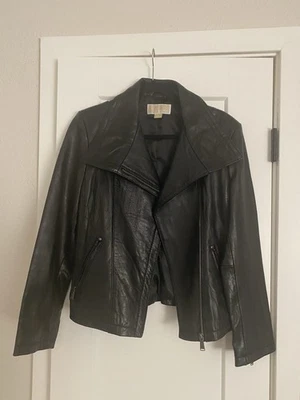 Женская черная кожаная куртка Michael Kors - никогда не носилась - размер большой - Изображение 1 из 4