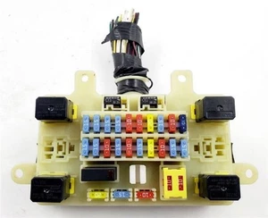 Cabin Fuse Box OEM Isuzu Axiom 2004 - Picture 1 of 13