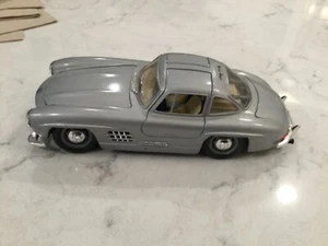 Bburago 1:24 1954 Mercedes Benz 300SL Gullwing - Picture 1 of 4