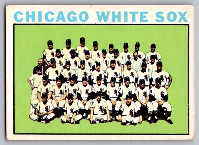 1964 TOPPS #496 CHICAGO WHITE SOX TEAM CARD W/HOYT WILHELM & NELLIE FOX - Image 1 of 3