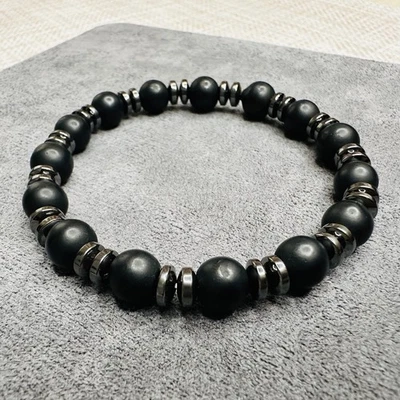 Armband 18 cm – matt schwarz mit Spacer-Ringen elastisch Unisex - Bild 1 von 3