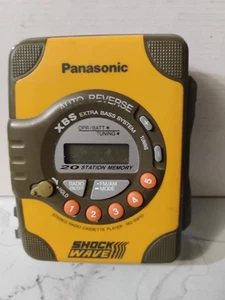 Panasonic RQ-SW10 Shockwave AM/FM (funciona) ~ Cassette Deck necesita reparación - Imagen 1 de 4