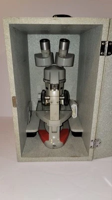 Vintage AO Spencer Stereo Microscope w/ Case – 10X/3X Objectives – Works - Image 1 of 4