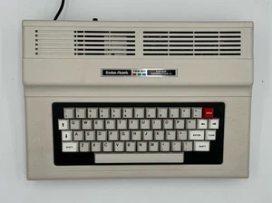 GETESTET Tandy TRS-80 Color Computer 64K Vintage Heimcomputer mit Spiel & Buch - Bild 1 von 4