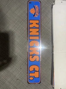 New York Knicks (knicks Ct Sign) Sn81001re - Picture 1 of 3