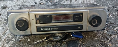 AUTORADIO VINTAGE AUTOVOX 621 ORBITER ARGENTO - Immagine 1 di 2