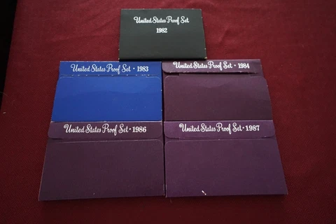 UNITED STATES PROOF SETS 1982, 1983, 1984, 1986 & 1987 - 5 SETS Cover