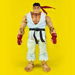 Neca Toys 2010 - Player Select - Street Fighter IV - Ryu (White) Figure No. 3 - Picture 1 of 5