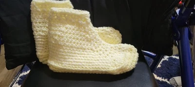 Women's Slippers Crocheted Women's 9/10. Soft And Warm! - Image 1 of 4