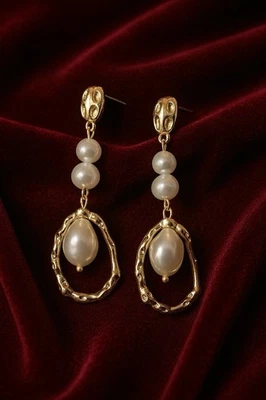 Anthropologie Pearl Gold Hammered Errings VTG Hoop Court Boho Wedding Statement - image 1 of 4