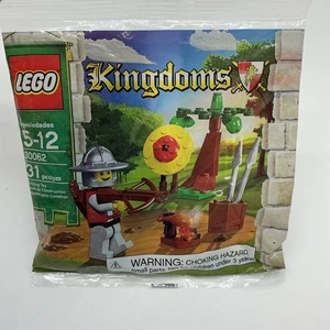 New LEGO Kingdoms: Target Practice #30062 Mini-figure Set NEW Sealed Polybag - Picture 1 of 5
