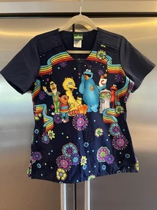 Sesame Street Tooniforms Scrub Top Women’s S Characters Front and Back - Picture 1 of 10