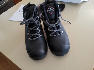 SAN-SAFE COLORADO BOOT, TOE CAP BLACK, LEATHER, SIZE 6, NEW - Picture 1 of 11