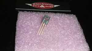2N4921 MOTOROLA Bipolar Junction Transistor PNP Type TO-126 - Picture 1 of 1