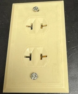 DE COLECCIÓN Crema/Marfil BAQUELITA Art Deco NUEVO STOCK ANTIGUO Salida con Plato de Pared - Imagen 1 de 3