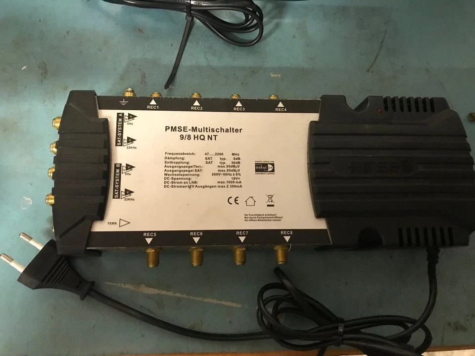multischalter 9/ 8 mit intergrierten Netzteil 8Teilnehmer 2Sateliten - Bild 1 von 1