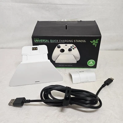 Razer Universal Quick Charging Stand For Xbox Controller - White - Missing Parts - Image 1 of 4