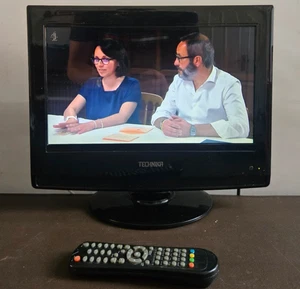 Technika 15.4-310 15.4" LCD TV, Built-in Freeview, HD Ready, HDMI, SCART, Remote - Picture 1 of 12