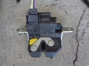 2014 2015 2016 2017 Fiat 500L Tailgate Trunk Lock Latch Actuator 51957541 OEM - Picture 1 of 3