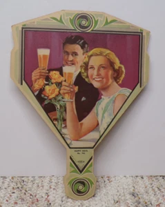 Vintage Art Deco Happy Days #743 Paar trinkt Bier Handfächer - Bild 1 von 3