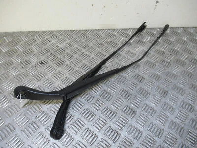 2024 AUDI Q3 SPORTBACK S-LINE 35 F3 TFSI MK2 PAIR OF FRONT WPER ARMS REF1919 - Image 1 of 4