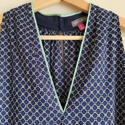 Vince Camuto Women's Sleeveless V-Neck Blouse Blue Size M - Imagem 1 de 4