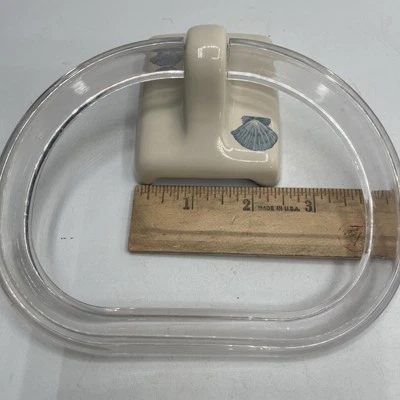 Anillo de toalla montado en la pared de porcelana para baño NOS renovación concha marina cremosa Foto 1 de 4