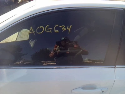 Driver Left Front Door Glass Fits 11-17 LEXUS CT200H 30421001 — 第 1/3 张图片