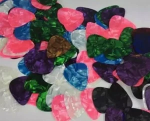 Guitar Picks 0.71mm Picks Plectrums Celluloid Acoustic 100 pieces Mix Colors - Picture 1 of 2