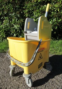 Robert Scott Yellow 25 Litre Kentucky Mop Bucket with Wringer - New and Boxed - Picture 1 of 19