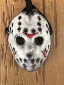 Máscara pintada a mano personalizada de piedra sucia inspirada en Jason Voorhees ~ arte de alta calidad - Imagen 1 de 12