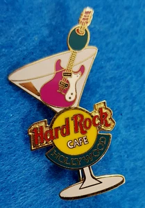 HOLLYWOOD 1999 MARTINI GLASS WITH PURPLE GUITAR & OLIVE Hard Rock Cafe PIN - Picture 1 of 1