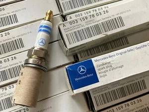 Genuine Mercedes-Benz A003159780326 Spark Plugs Bosch-  Set of 2 - Picture 1 of 1