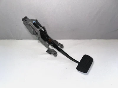 Conjunto de pedal de freno Subaru Crosstrek 2018-2023 pedal de parada OEM Foto 1 de 4