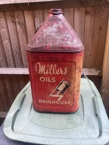 Lata de aceite de motor vintage Millers Brighouse Pyramid Can - Imagen 1 de 11