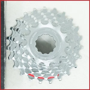 NUEVO DE LOTE ANTIGUO SHIMANO CS-HG70 CASSETTE 7 VELOCIDADES 13-23 BICICLETA DE CARRERAS DE CARRETERA HYPERGLIDE - Imagen 1 de 4