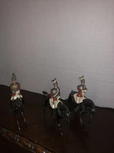 Life guards horse mounted by Britains 3 in set Arms Move On 1 Side - Picture 1 of 12