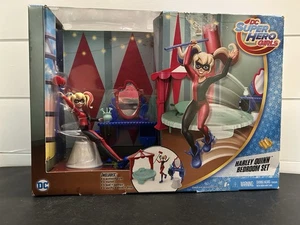 Mattel DC Comics Super Hero Girls Harley Quinn Figura Dormitorio Set 6" Nuevo en Caja ***LEER - Imagen 1 de 10