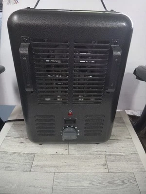 Intertek DQ1711  Portable Space Heater 1500W Working Power Adjustable Heat 120v  - Image 1 of 4