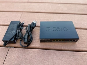 D-Link DGS-1008P 8-Ports Gigabit Unmanaged Ethernet Desktop Switch w/ 4x PoE - Picture 1 of 4