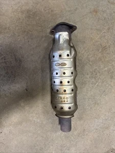 catalytic converter oem - Picture 1 of 4