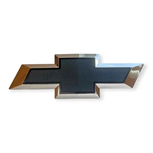 Chevy Silverado Grille Black Bowtie Chrome Emblem 14-15 1500 15-19 2500HD 3500HD - Picture 1 of 3