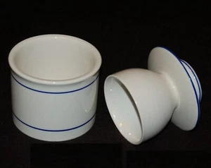 Vintage Porzellan glasierte Butterdose mit Servierdeckel - Bild 1 von 8