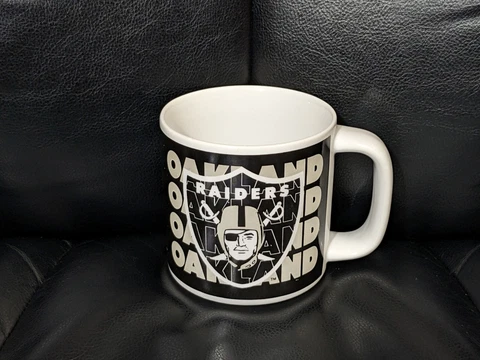Vintage 1997 Oakland Raiders Coffee Mug NFL Russ Berrie & Co Cover