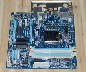 Gigabyte GA-H67MA-USB3-B3 rev 1.0 LGA1155 USB3 DDR3 Intel Motherboard - Bild 1 von 4